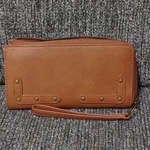 UNIVERSAL THREADS Brown Camille Zip Wristlet Wallet
